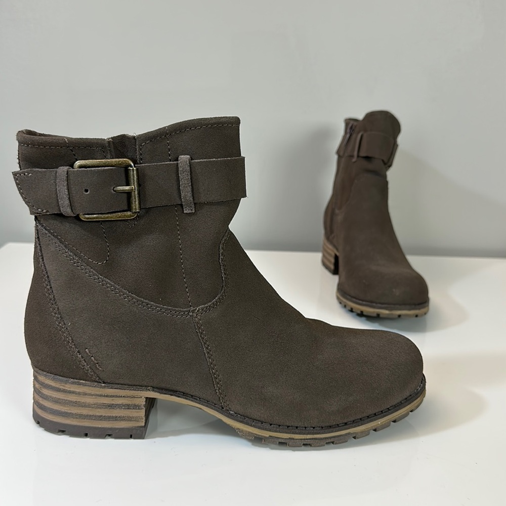 Clarks Marana Amber Taupe Suede Ankle Boots Size 8